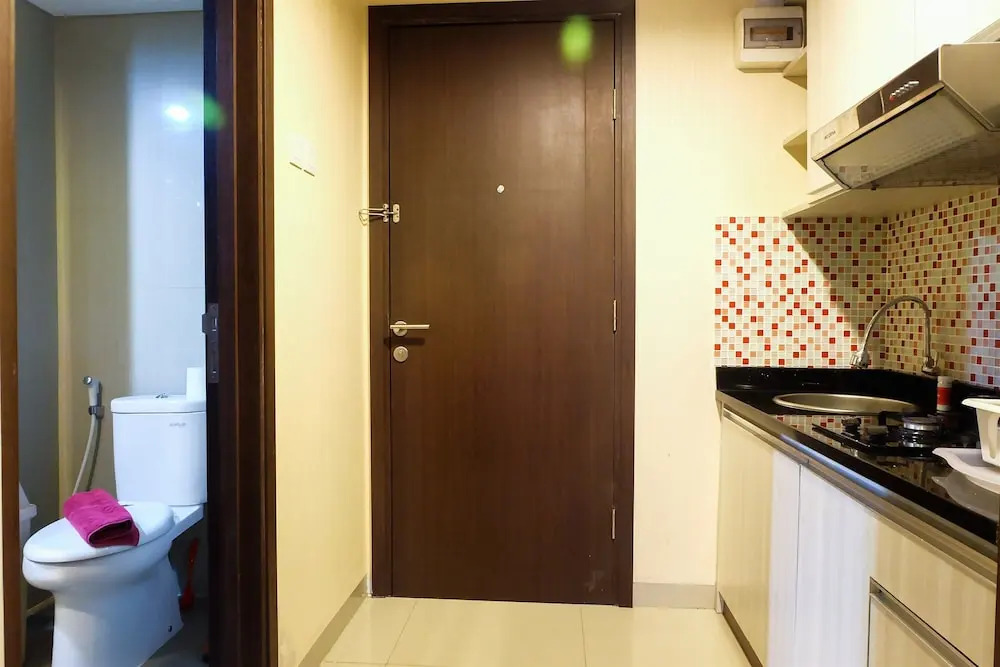 Modern Furnished Studio Apartment Near MT Haryono And Cawang