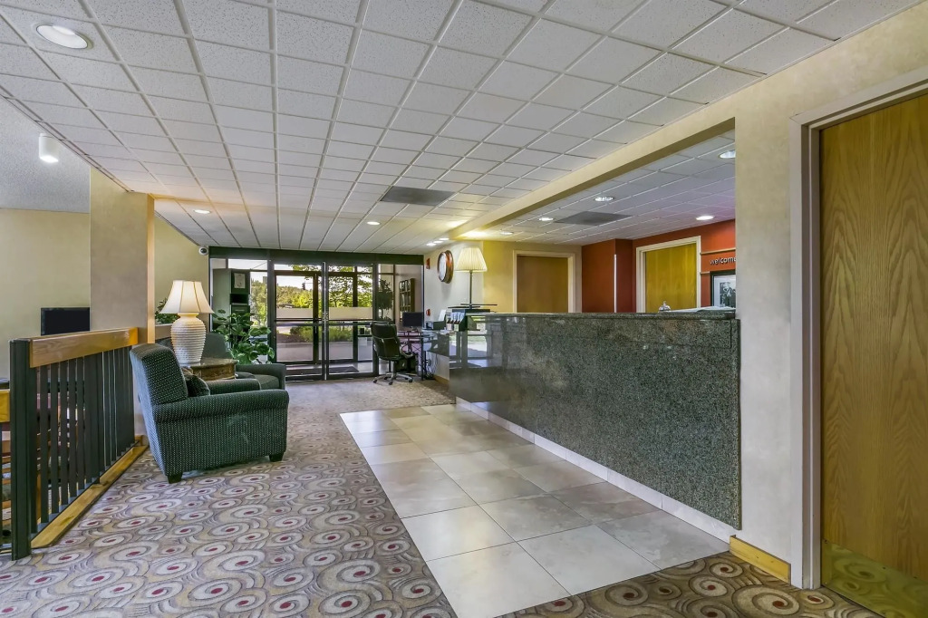 Red Lion Inn & Suites Deschutes River - Bend