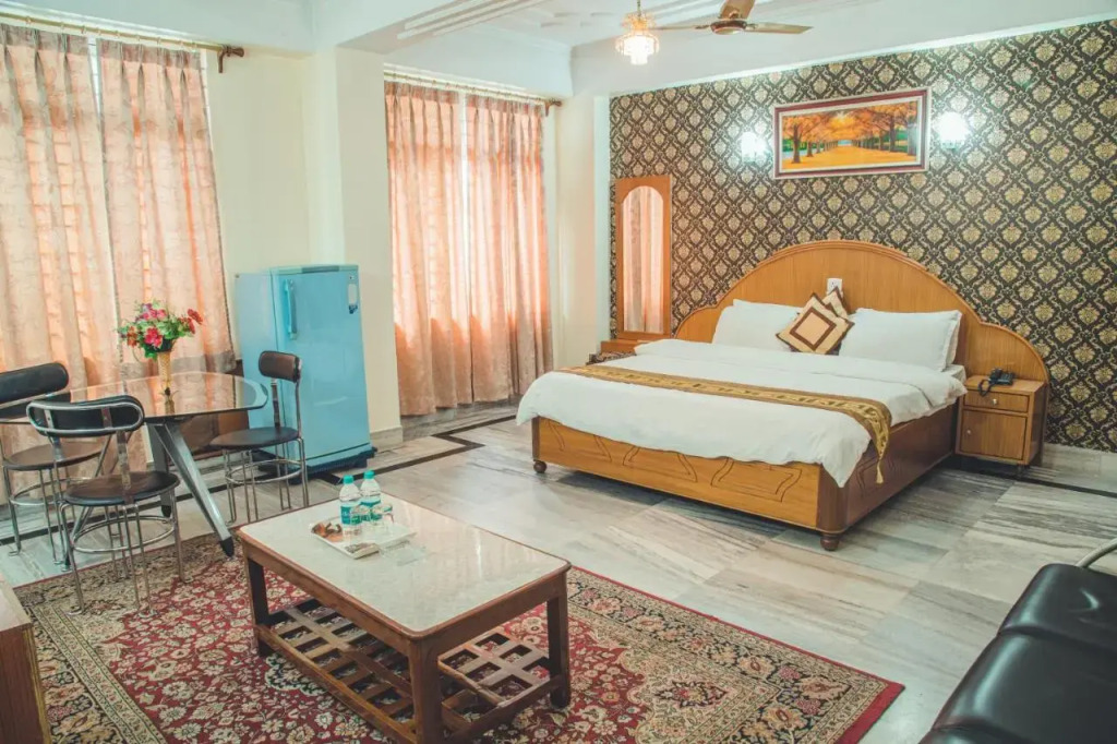 Hotel Priya Palace