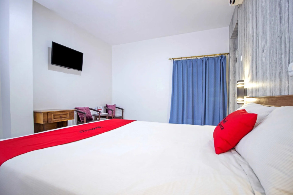 RedDoorz at Arwiga Hotel near RS Hasan Sadikin Bandung