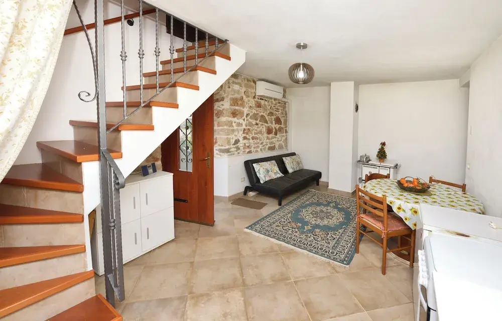 Beautiful Stone House in Gedici - Beahost Rentals