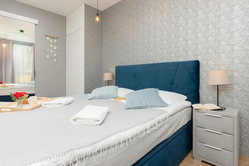 Warsaw Two-bedroom Apartment by Renters