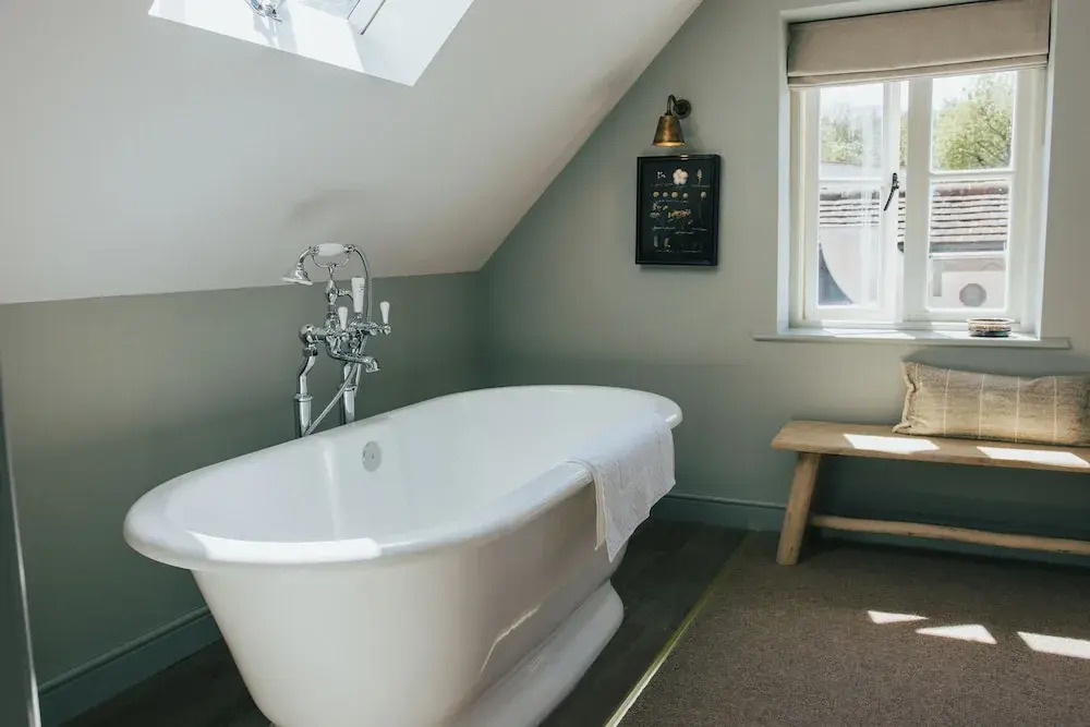 The Bottle & Glass Inn - Book All 3 Rooms