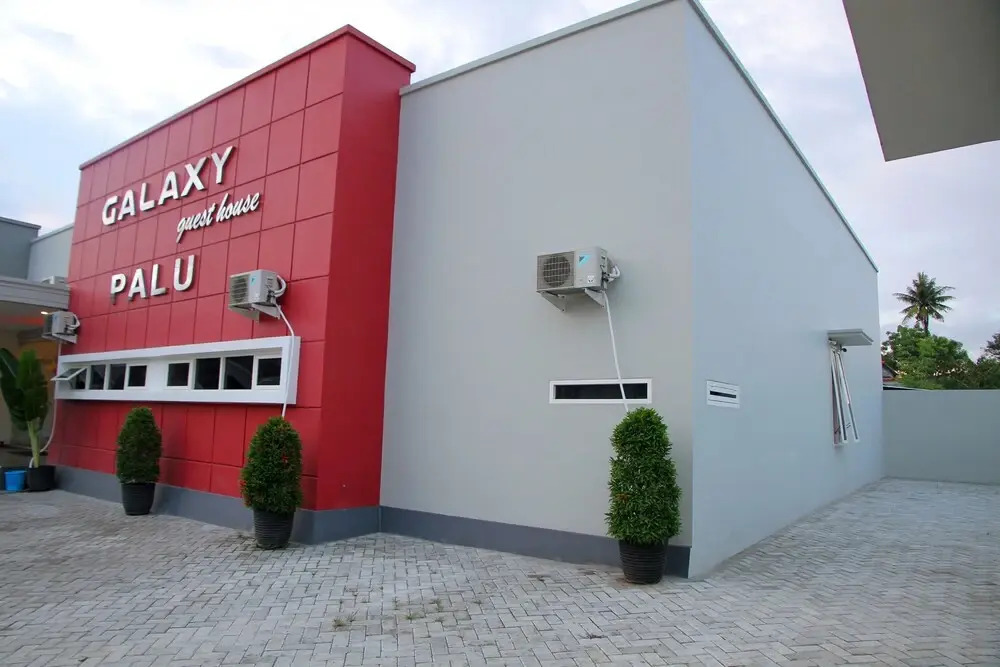 OYO 1100 Galaxy Guesthouse