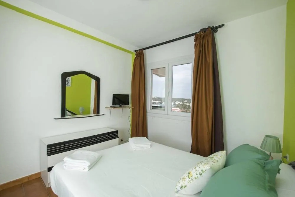 Cala Corb Low Cost