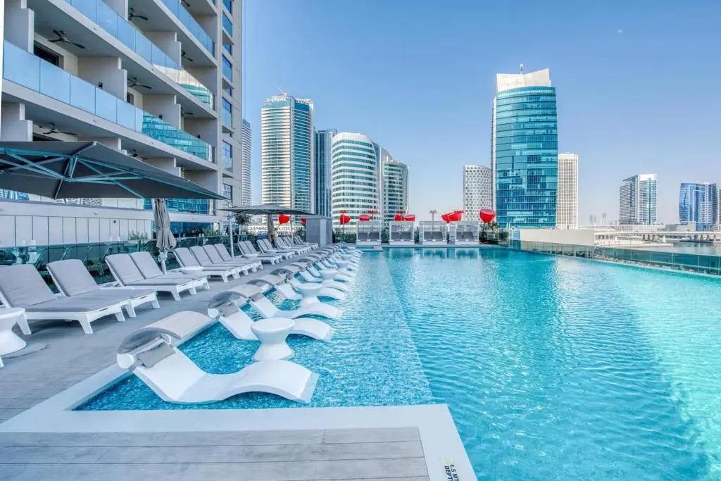 Luxurious Studio , 5 mins from BURJ KHALIFA with Canal view!!