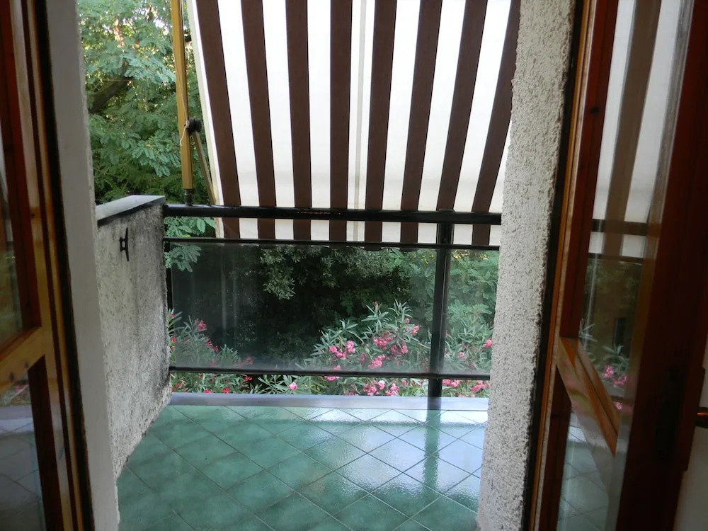 Mimosa apartment