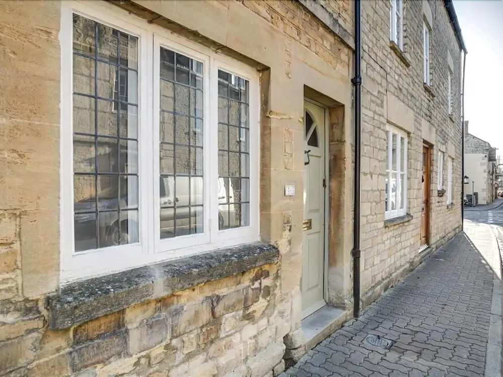 Aelia Cottage, Cirencester