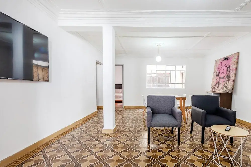 Stay Connected in Roma - 3br- Fast Wifi- Laundry