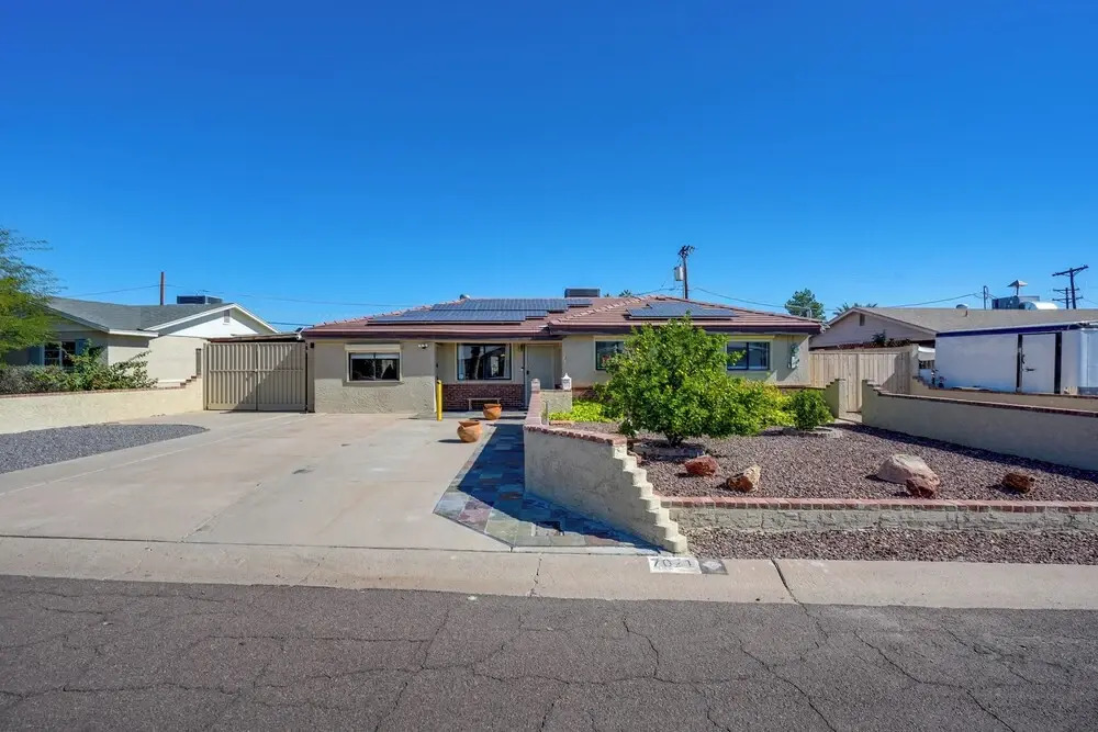 Private Pool & Patio! Home 8 Mi to Dtwn Phoenix