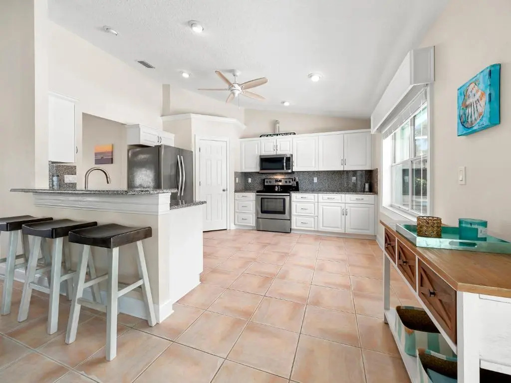 Complete SeaRenity, 4 BRs, Private Pool, Walk to Beach, Sleeps 8