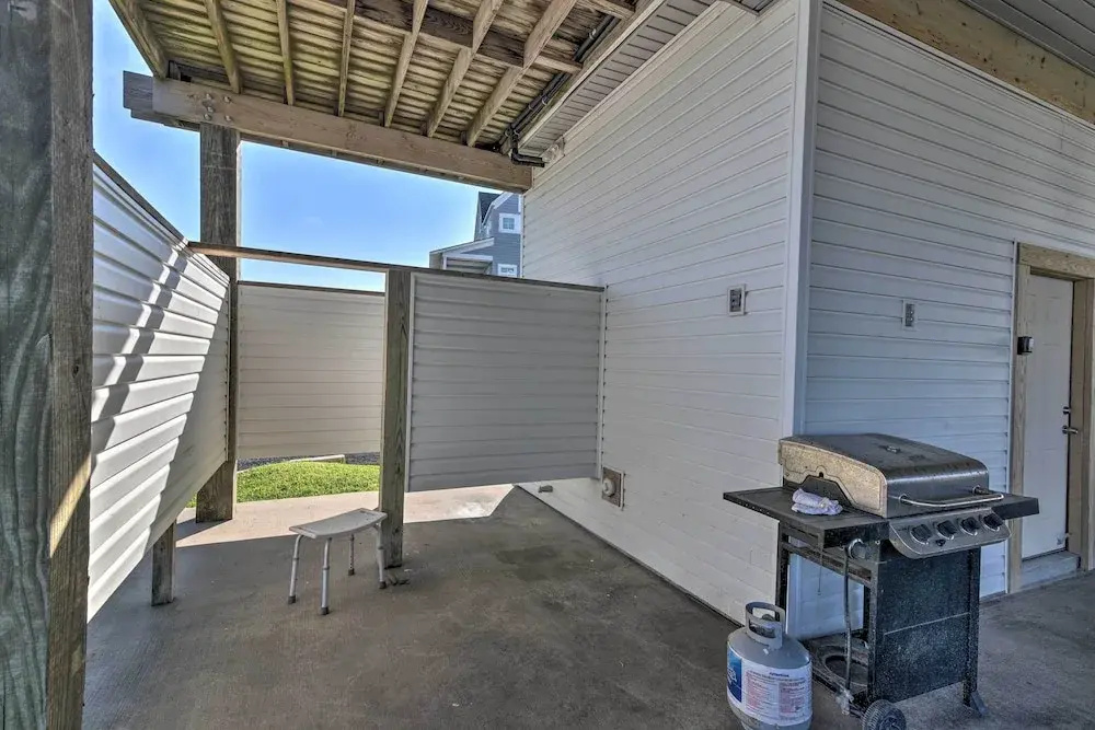 Bayfront Fishing Pier: Galveston Island Home