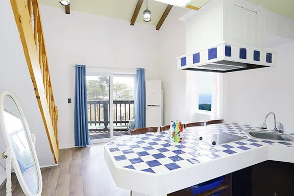 Anmyeongdo Mediterranean Pension