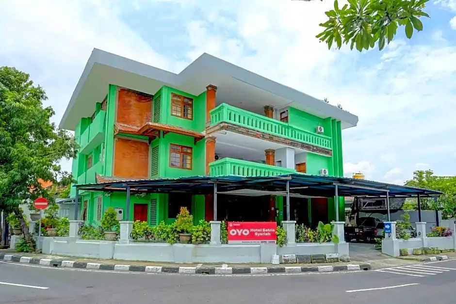 OYO 90089 Hotel Satria Syariah
