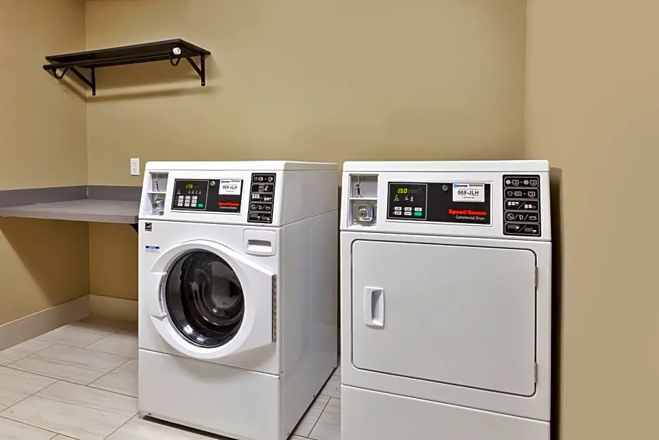 Holiday Inn Express & Suites - Milan - Sandusky Area by IHG