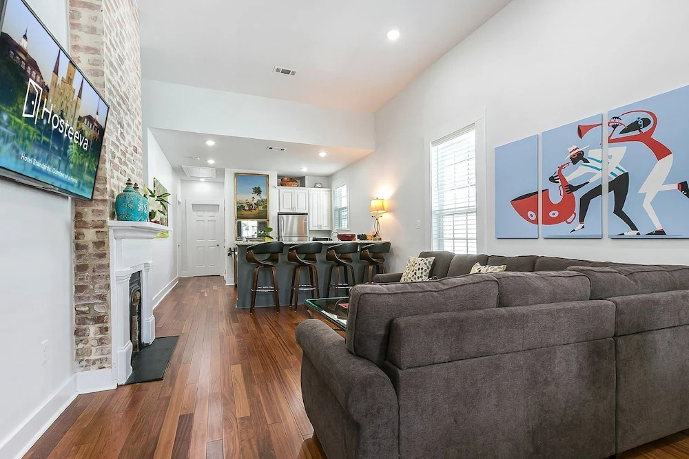Spacious 5 Bedroom Near Magazine St & Uptown