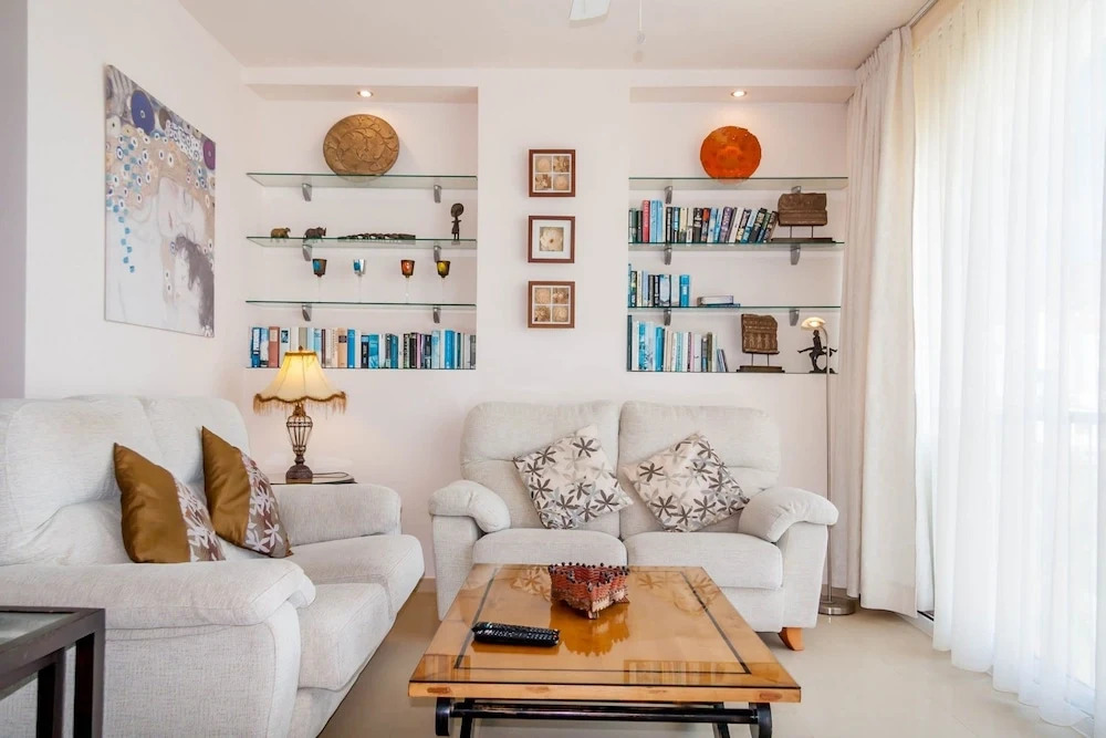 Apartamentos Carabeo Canovas Nerja