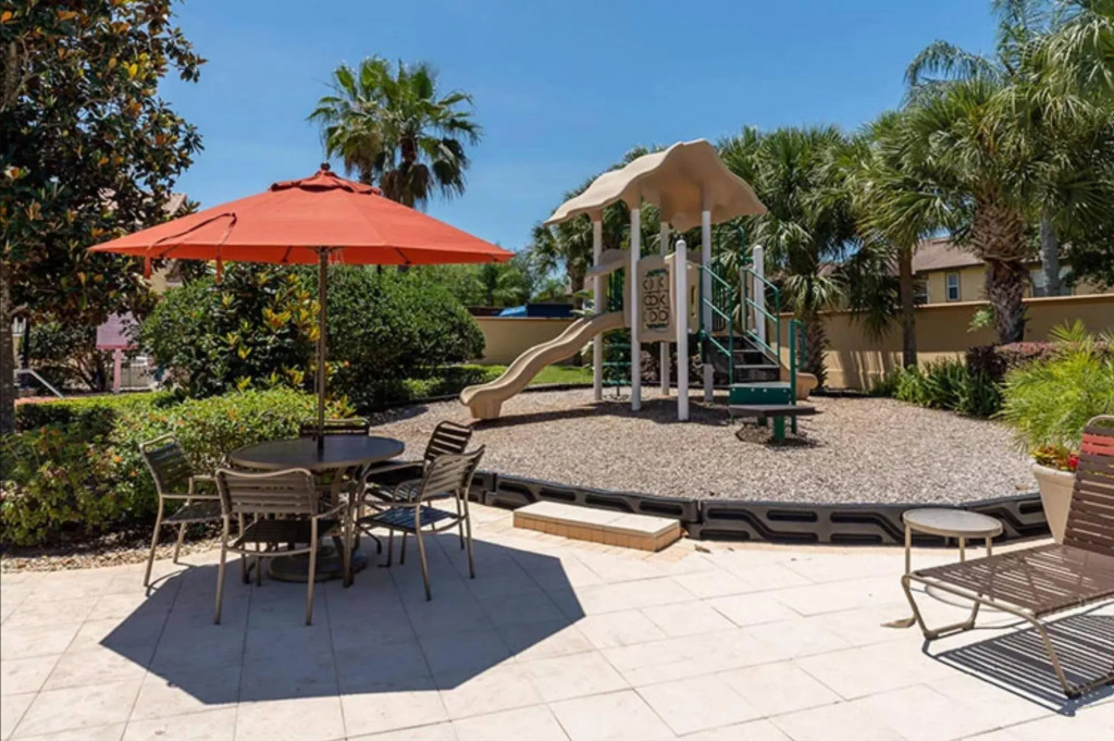 Cozy Home at Luxury Resort Regal Palm 206