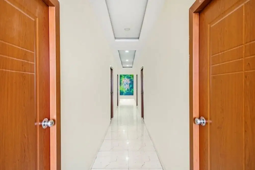 iROOMZ Hotel Mouli Grand