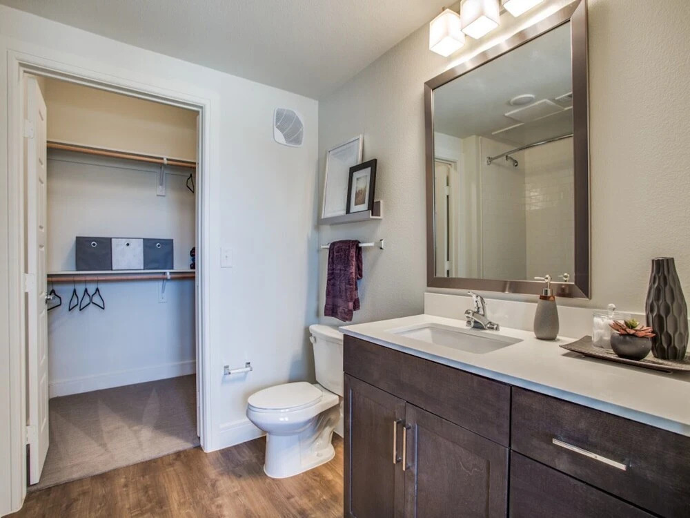 Kasa Dallas North Apartments