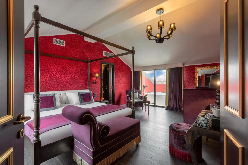 Carnival Palace - Venice Collection