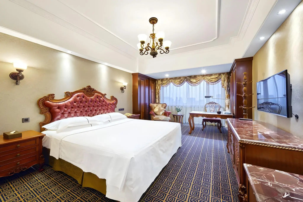 Grand Regency Hotel