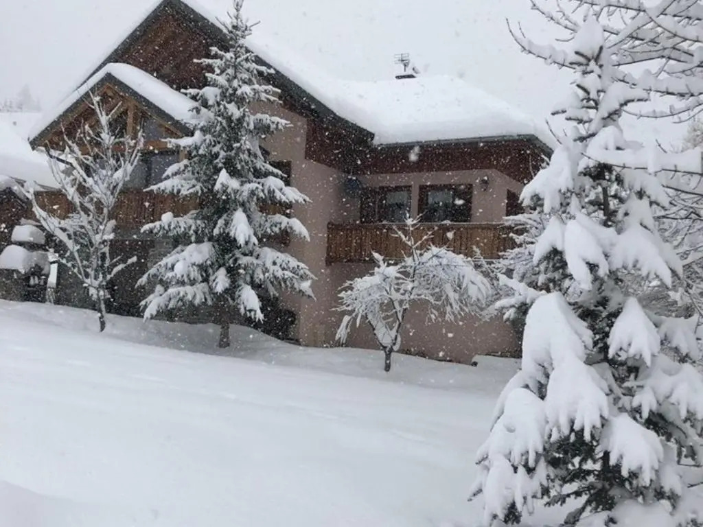 Chalet 5 pièces 10 personnes, 4 étoiles, animal accepté, parking, jardin - FR-1-263-465