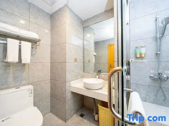 New pearl Hotel