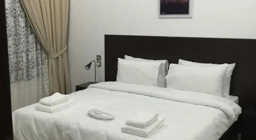 The Gulf Hotel Flats Est