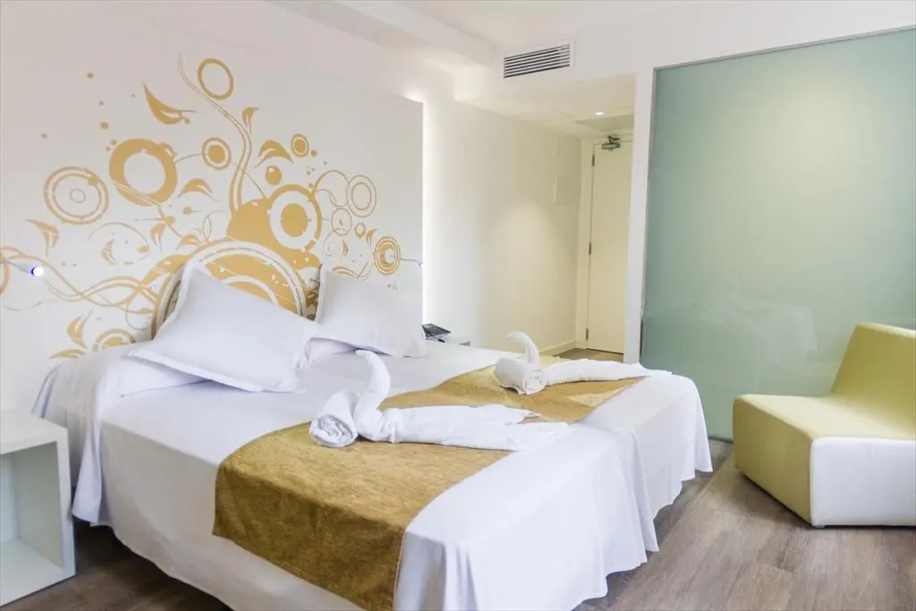 Apartamentos Triton