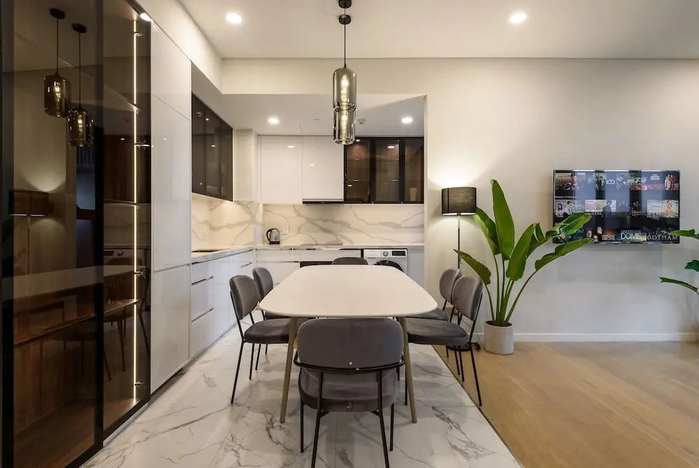 Prime Riverside Metropole by DiStay