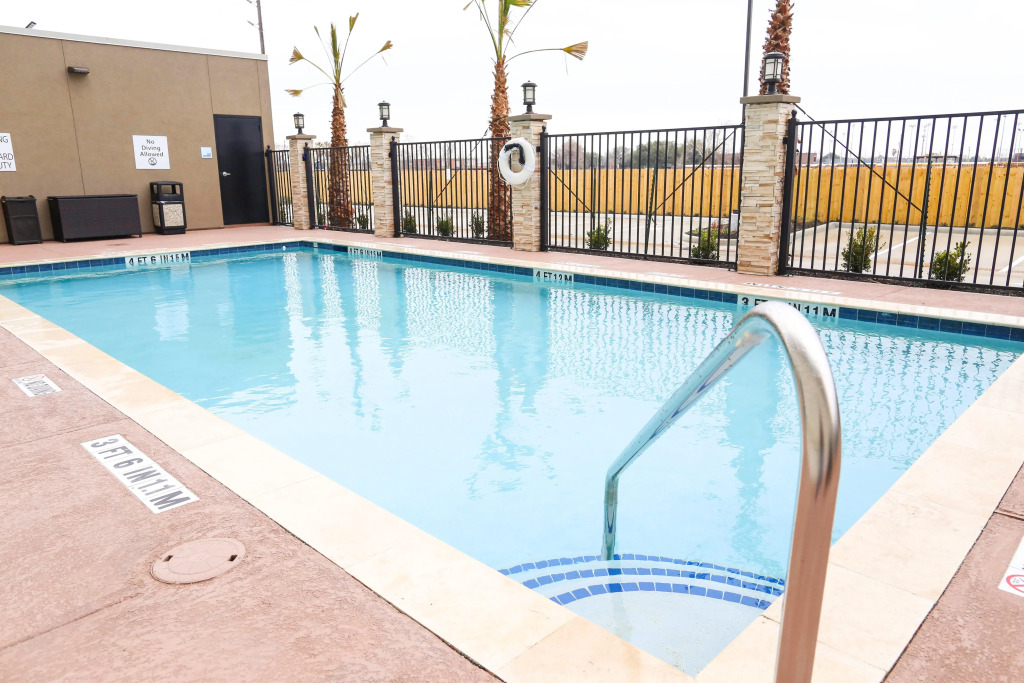 Holiday Inn Express & Suites - Houston IAH - Beltway 8 by IHG