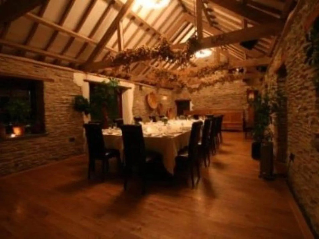 Jabajak Vineyard Restaurant & Rooms