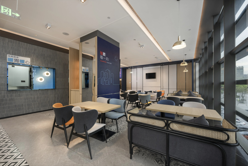 Holiday Inn Express Chongqing Caiyun Lake by IHG