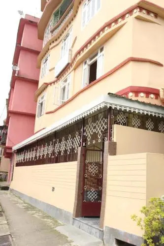 Zero to One stay - Hotel Khandroling (HKL)