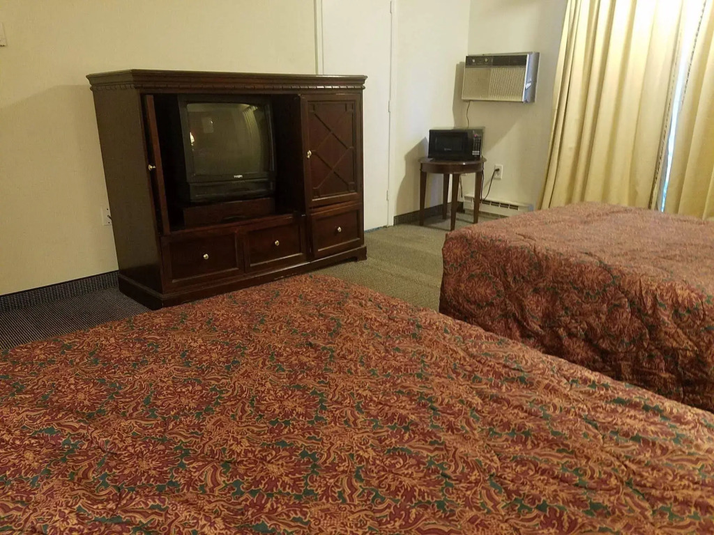 Maplehurst Motel