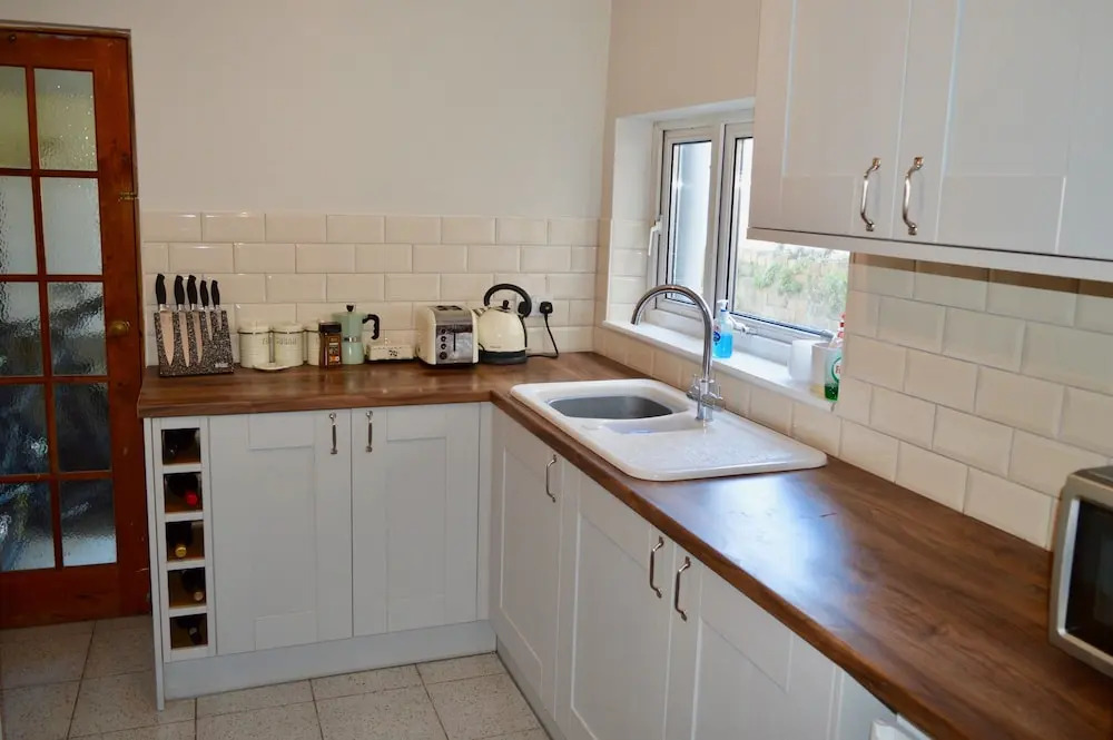 Charming 2 Bedroom House With Terrace