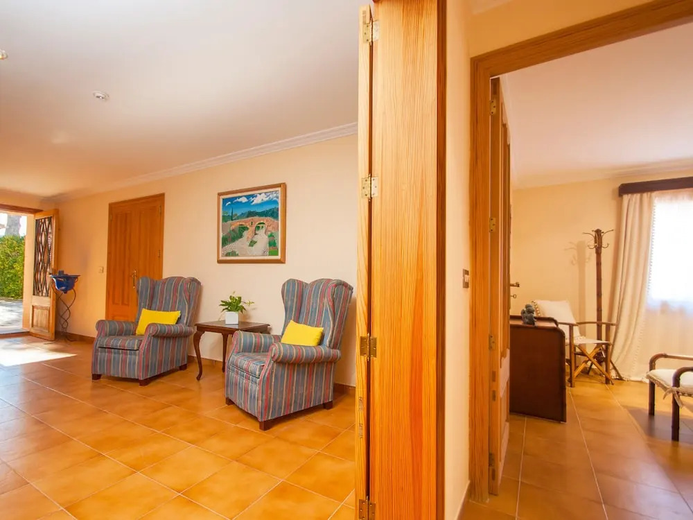 Villa Teix de Bonaire para 10, jardines y vista mar