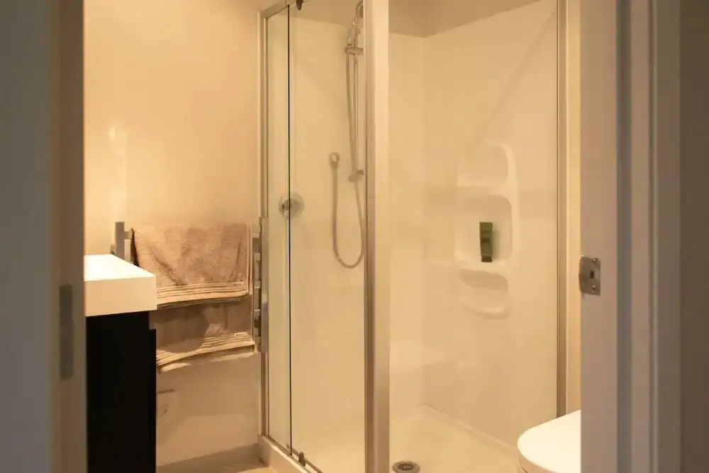Leafy Beach Haven Retreat 1 Bedroom Close To CBD