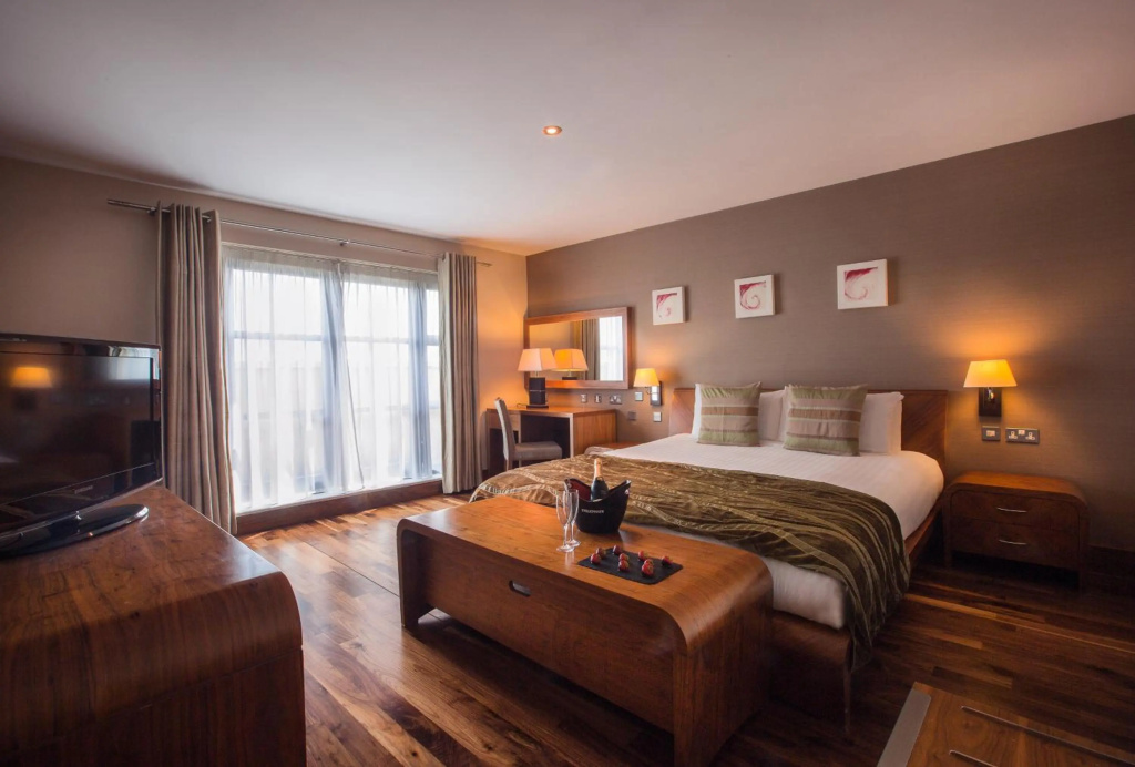 Westgrove Hotel