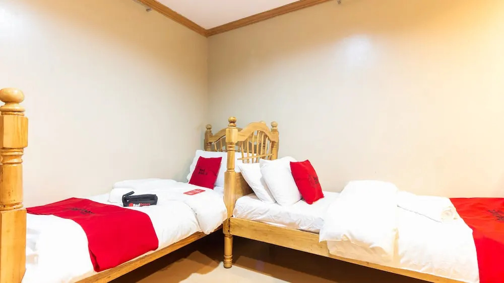 Brickwood Suites by RedDoorz