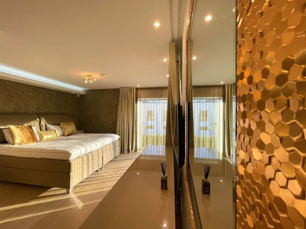Magnolia House - Indoor Pool and Sauna