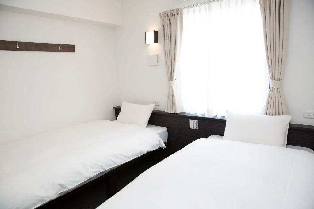 Universal Hotel Reborn
