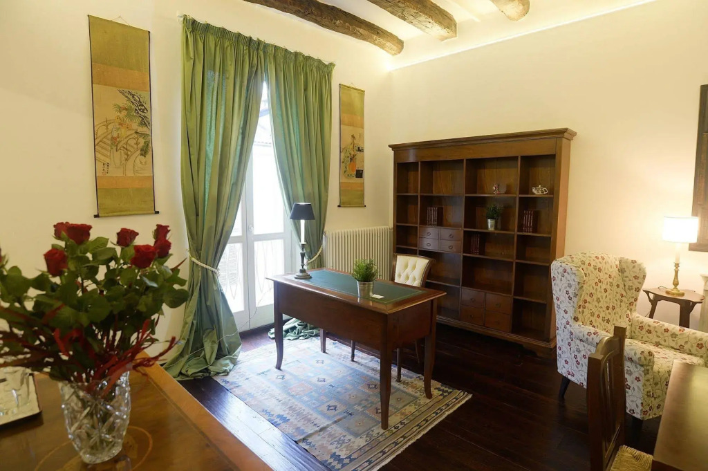 Porta Palace Apartments