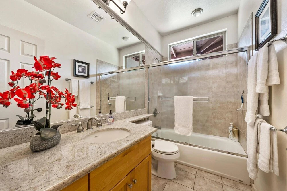 Big Island Fairways at Maui Lani 1702 by Coldwell Banker Island Vacation