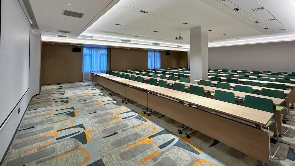 Holiday Inn Express Dandong City Center by IHG