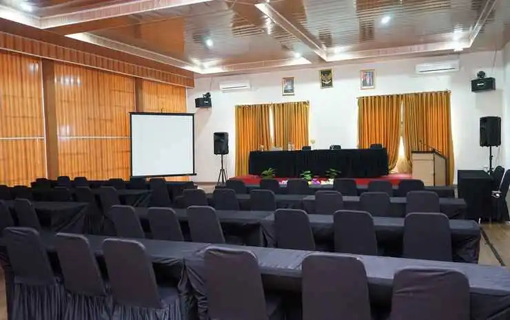 Ren'z Hotel