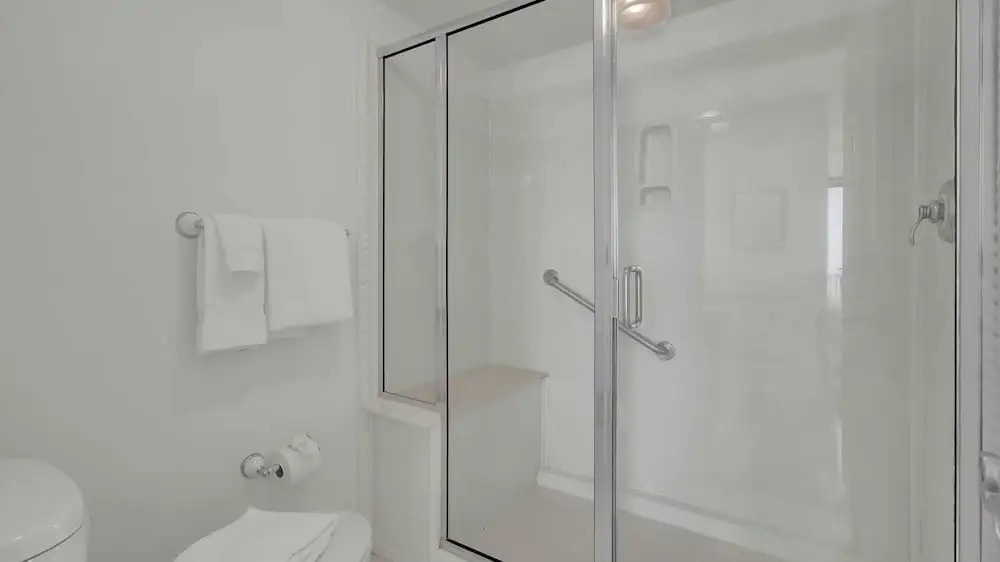 401 A Shipwatch by Avantstay Beachfront Condo w/ Community Pool Access!