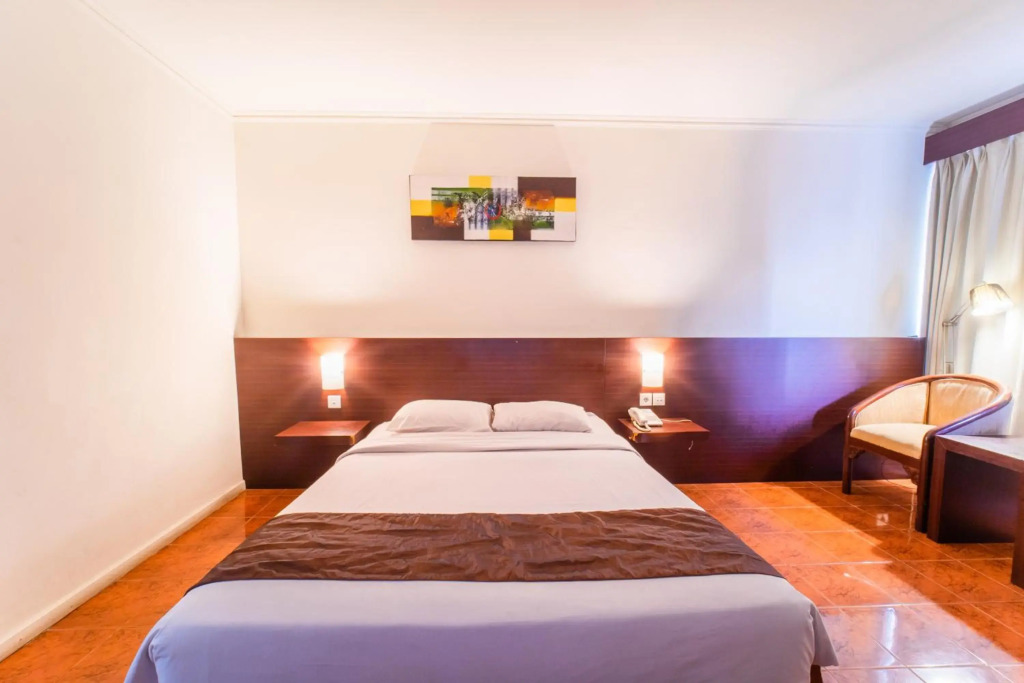 Capital O 1735 Adika Bahtera Hotel