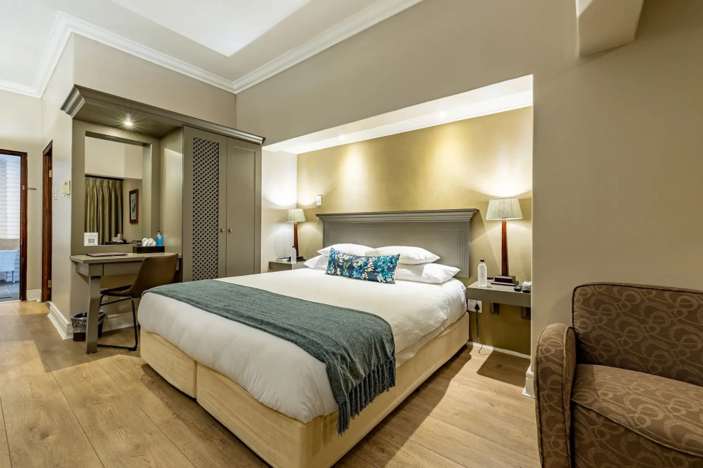 Sheppard Boutique Hotel